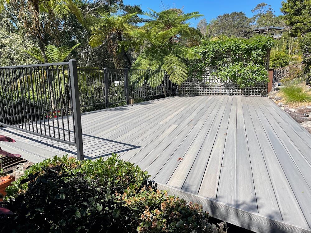 Composite Entertaining Deck